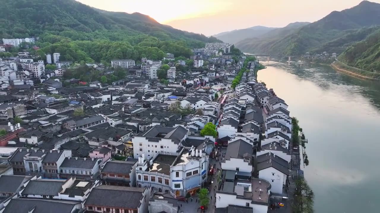 4K航拍怀化市洪江区洪江古商城夕阳视频素材画面1