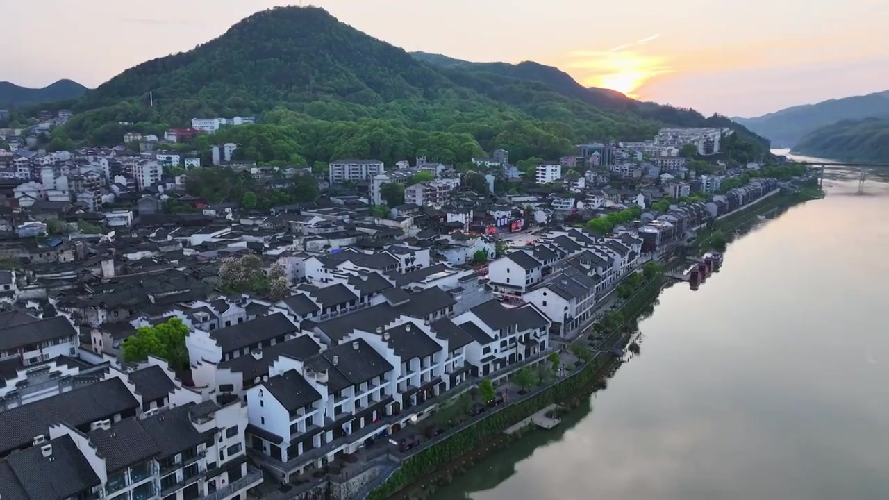 4K航拍怀化市洪江区洪江古商城夕阳视频素材画面3