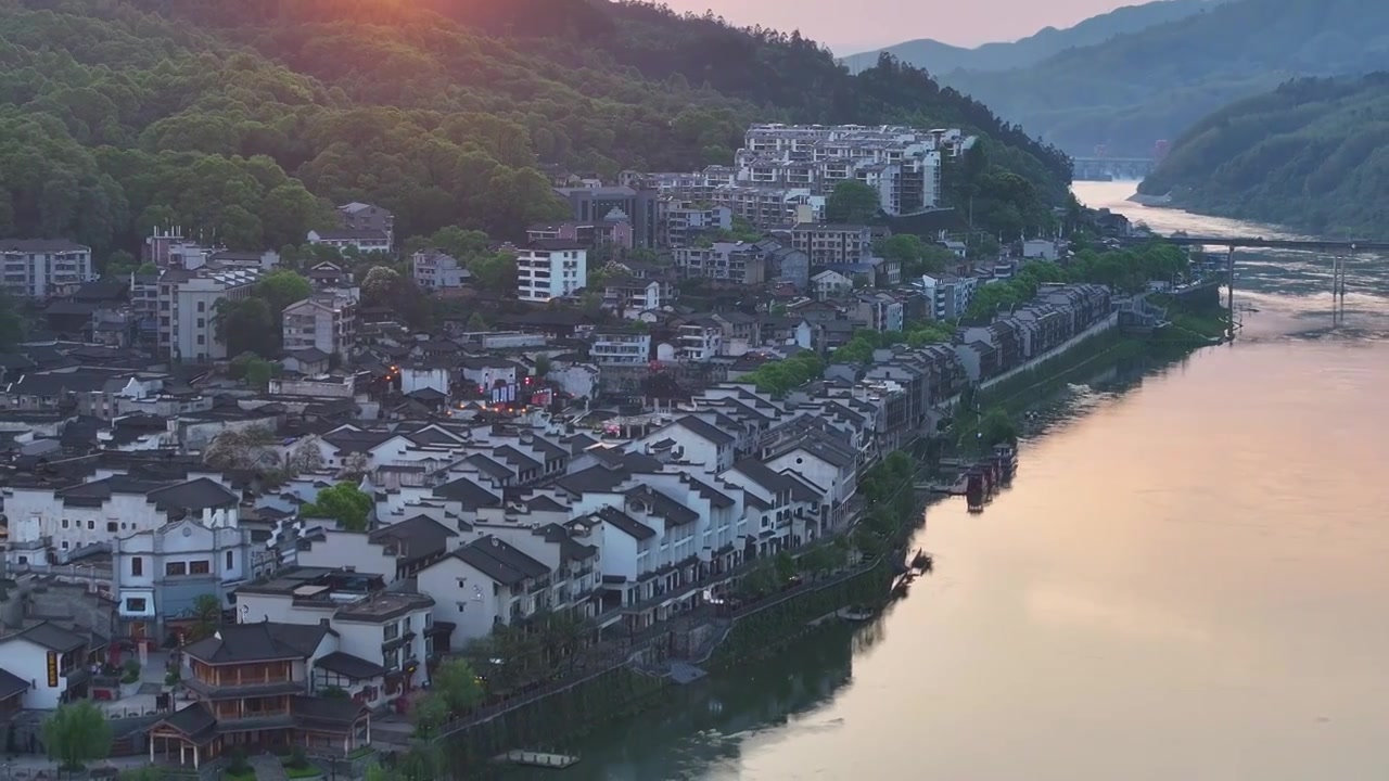 4K航拍怀化市洪江区洪江古商城夕阳视频素材画面3