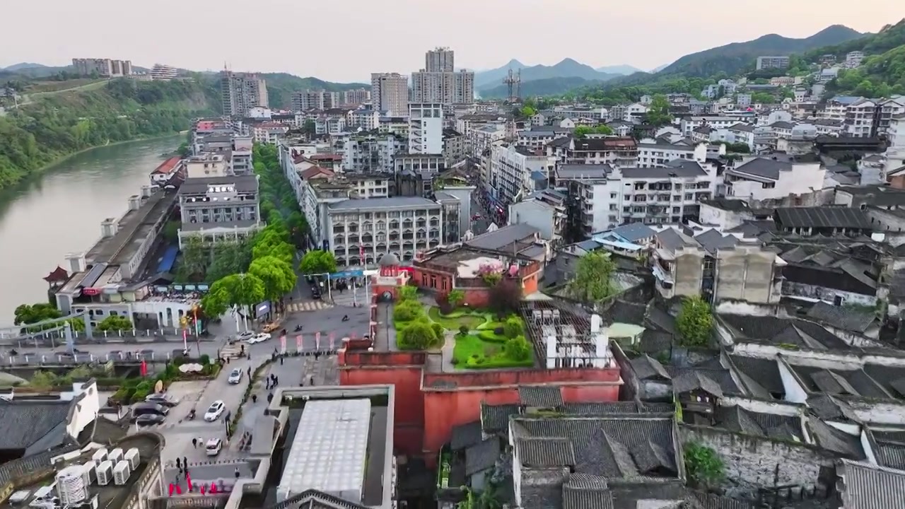 4K航拍怀化市洪江区洪江古商城夕阳视频素材画面3