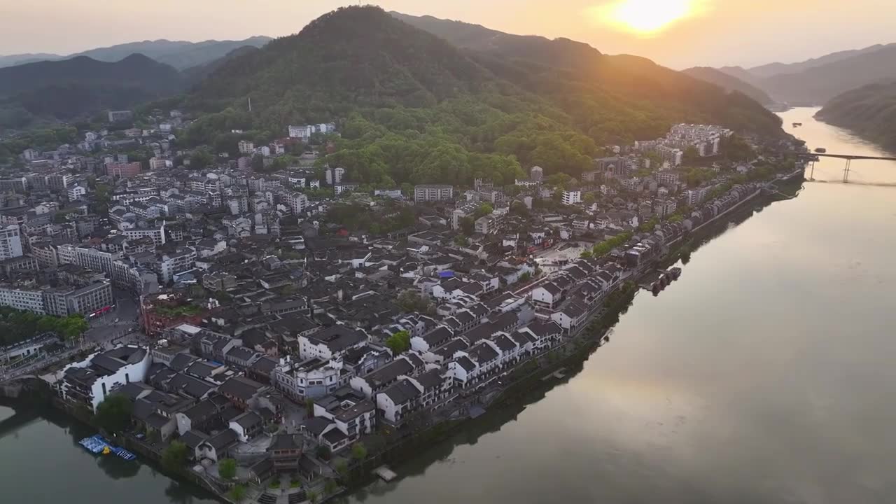 4K航拍怀化市洪江区洪江古商城夕阳视频素材画面1