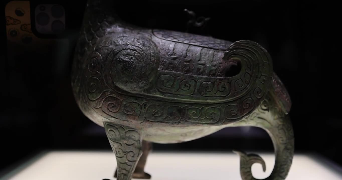西周鸟尊，山西博物院镇馆之宝视频素材画面1