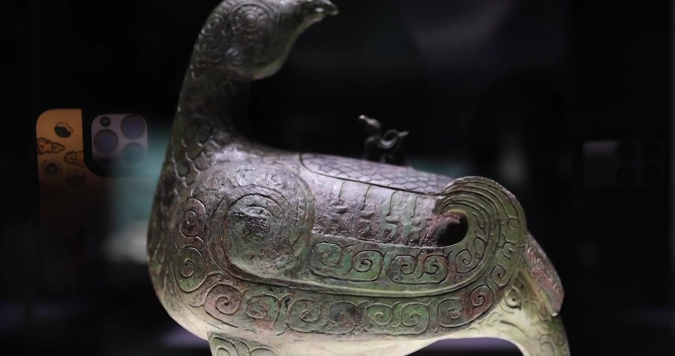 西周鸟尊，山西博物院镇馆之宝视频素材画面3