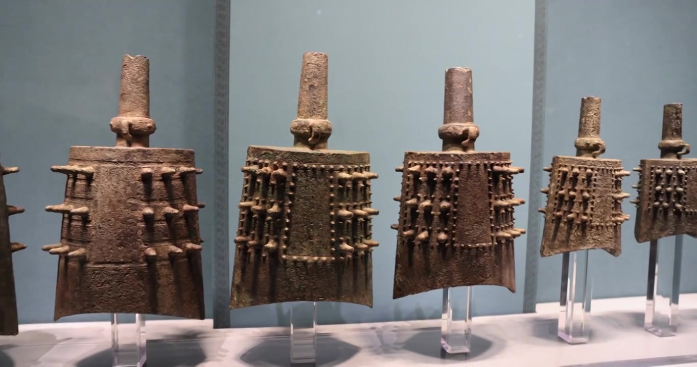 西周青铜编钟楚公逆钟，山西博物院藏视频素材画面3