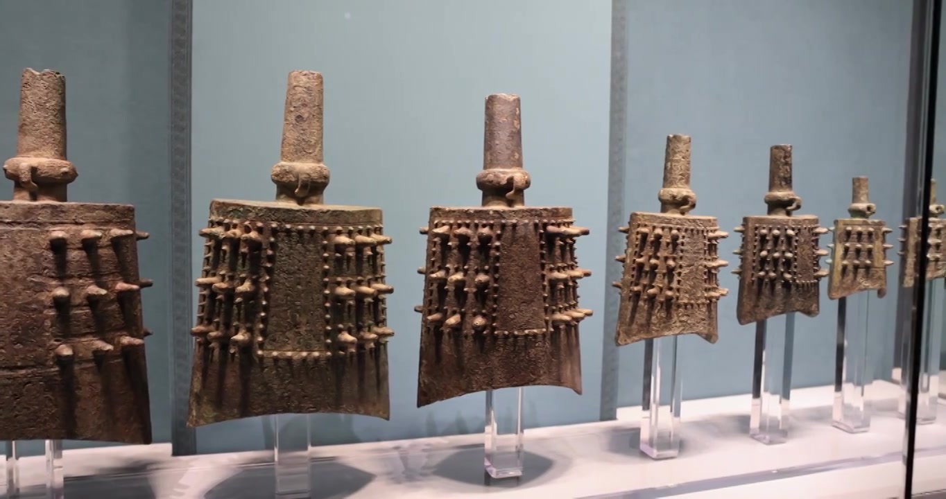西周青铜编钟楚公逆钟，山西博物院藏视频素材画面4
