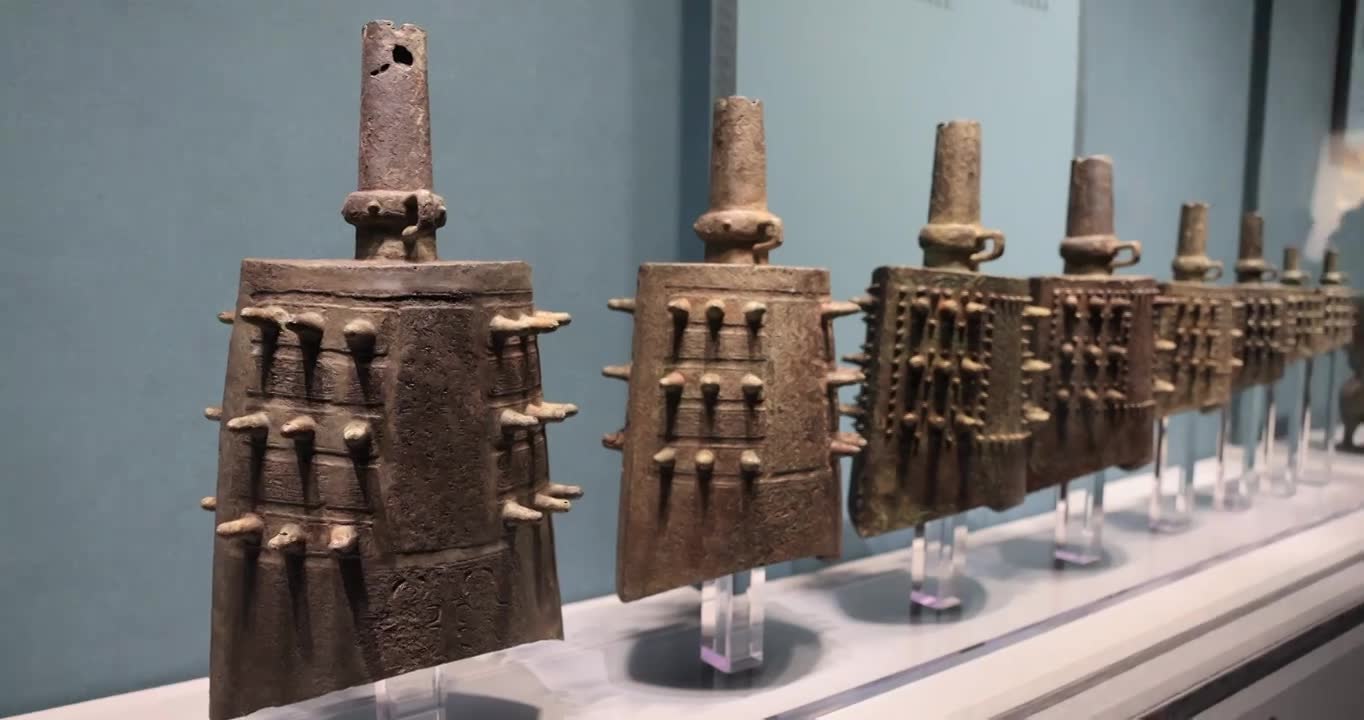 西周青铜编钟楚公逆钟，山西博物院藏视频素材画面1