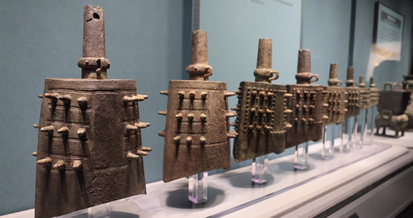 西周青铜编钟楚公逆钟，山西博物院藏视频素材画面3