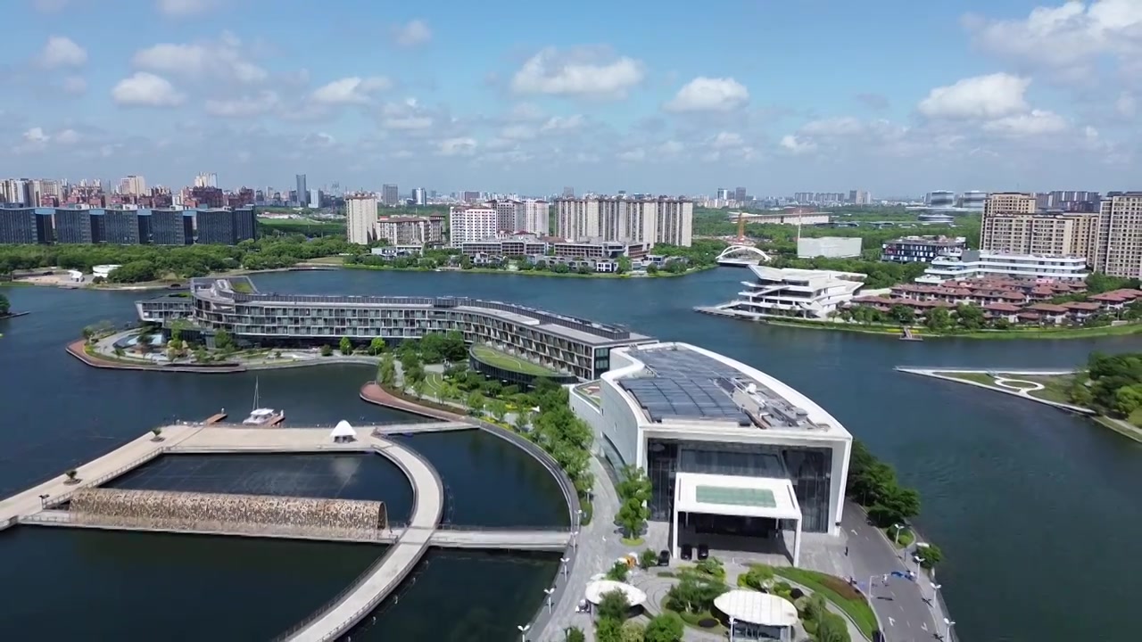 JW万豪酒店，上海之鱼景区，上海市奉贤区，无人机航拍影像视频素材画面3