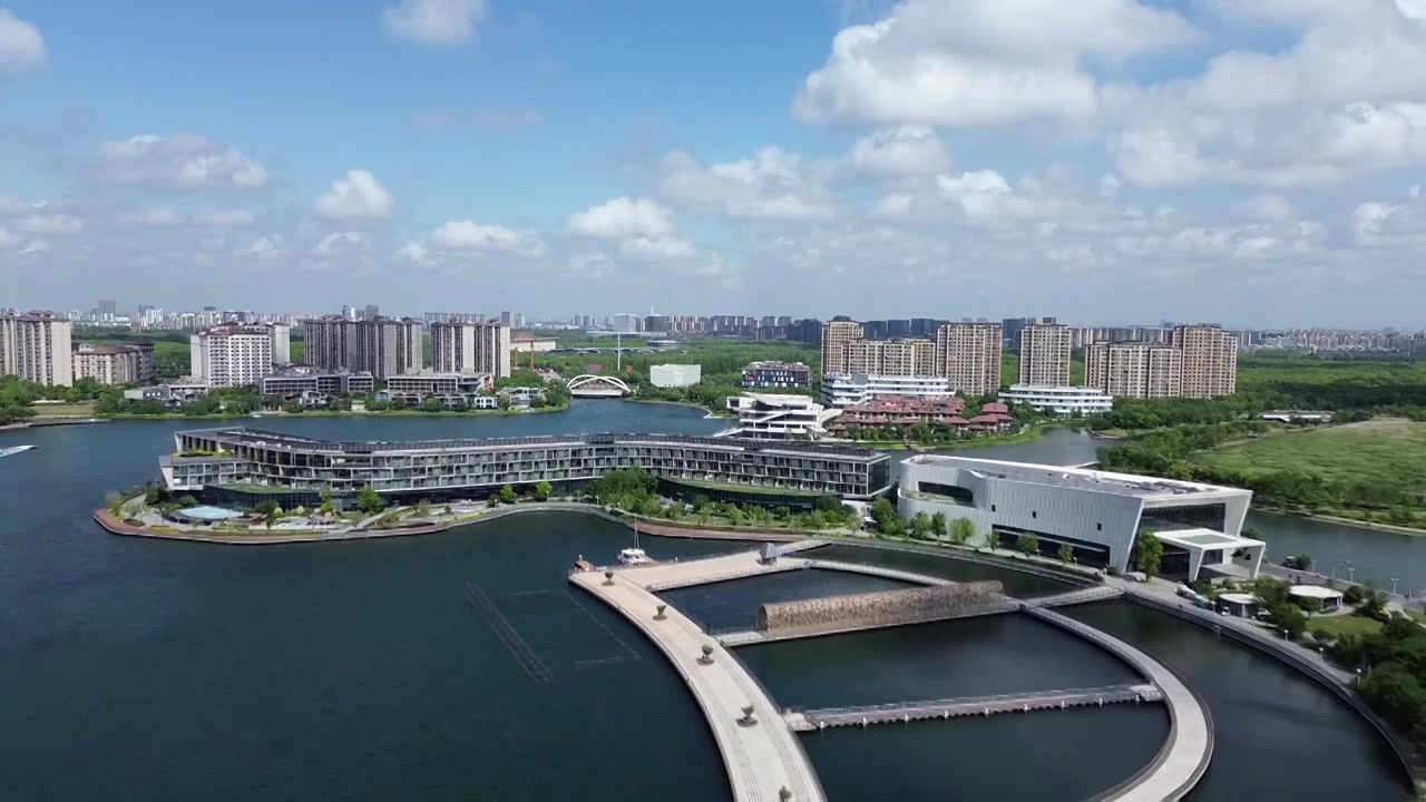 JW万豪酒店，上海之鱼景区，上海市奉贤区，无人机航拍影像视频素材画面4