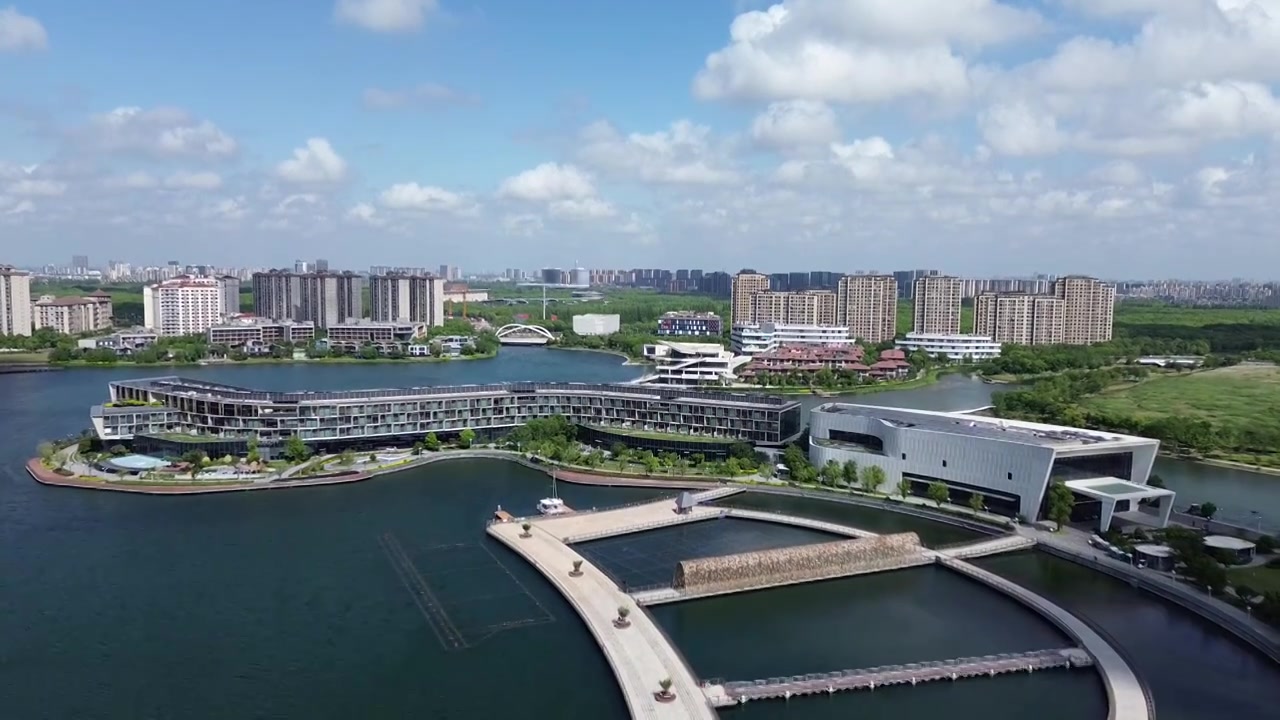 JW万豪酒店，上海之鱼景区，上海市奉贤区，无人机航拍影像视频素材画面3