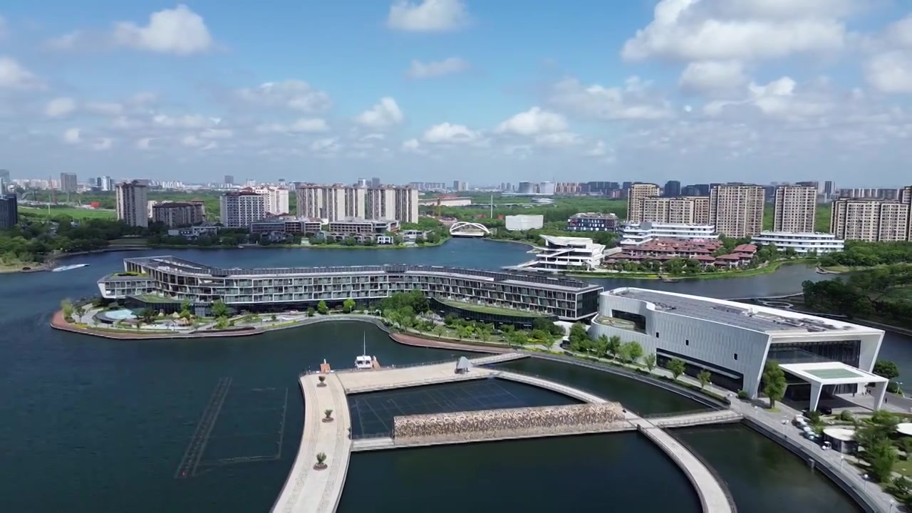JW万豪酒店，上海之鱼景区，上海市奉贤区，无人机航拍影像视频素材画面4