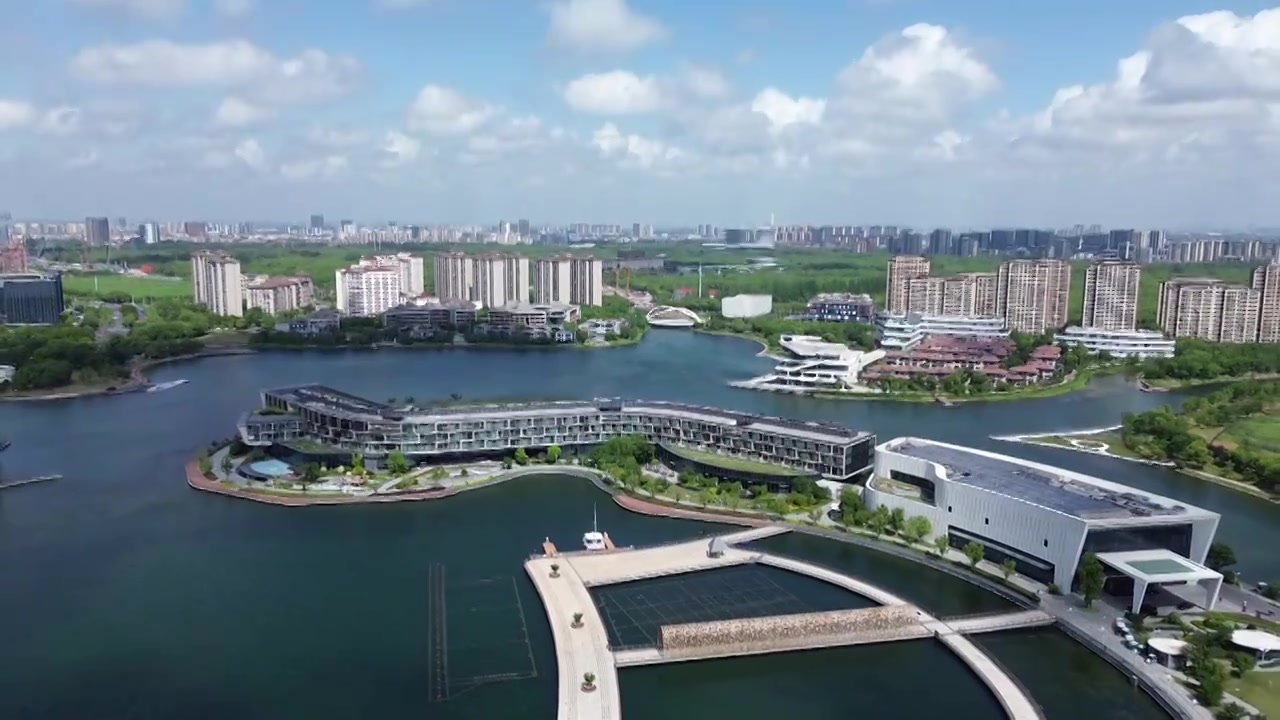 JW万豪酒店，上海之鱼景区，上海市奉贤区，无人机航拍影像视频素材画面4
