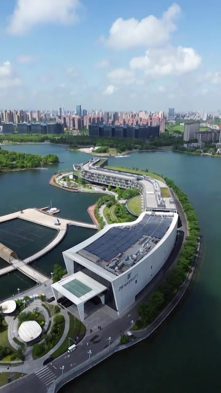 JW万豪酒店，上海之鱼景区，上海市奉贤区，无人机航拍影像视频素材画面3