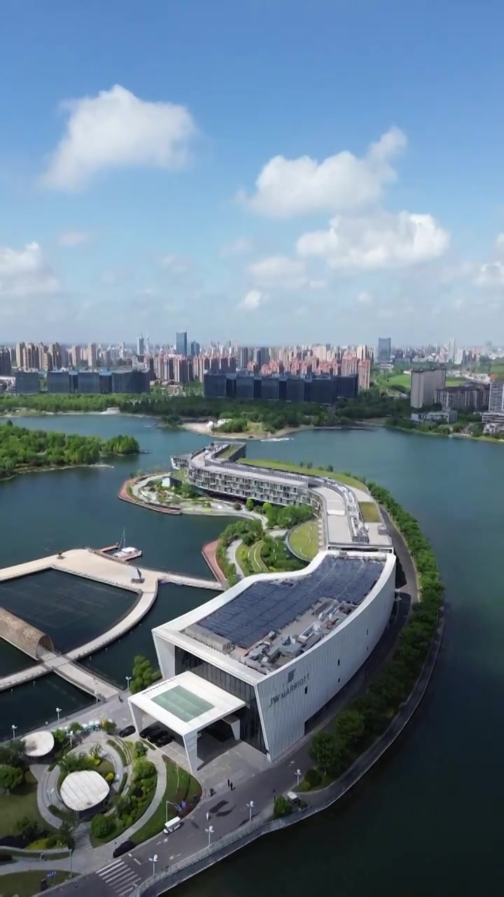 JW万豪酒店，上海之鱼景区，上海市奉贤区，无人机航拍影像视频素材画面4