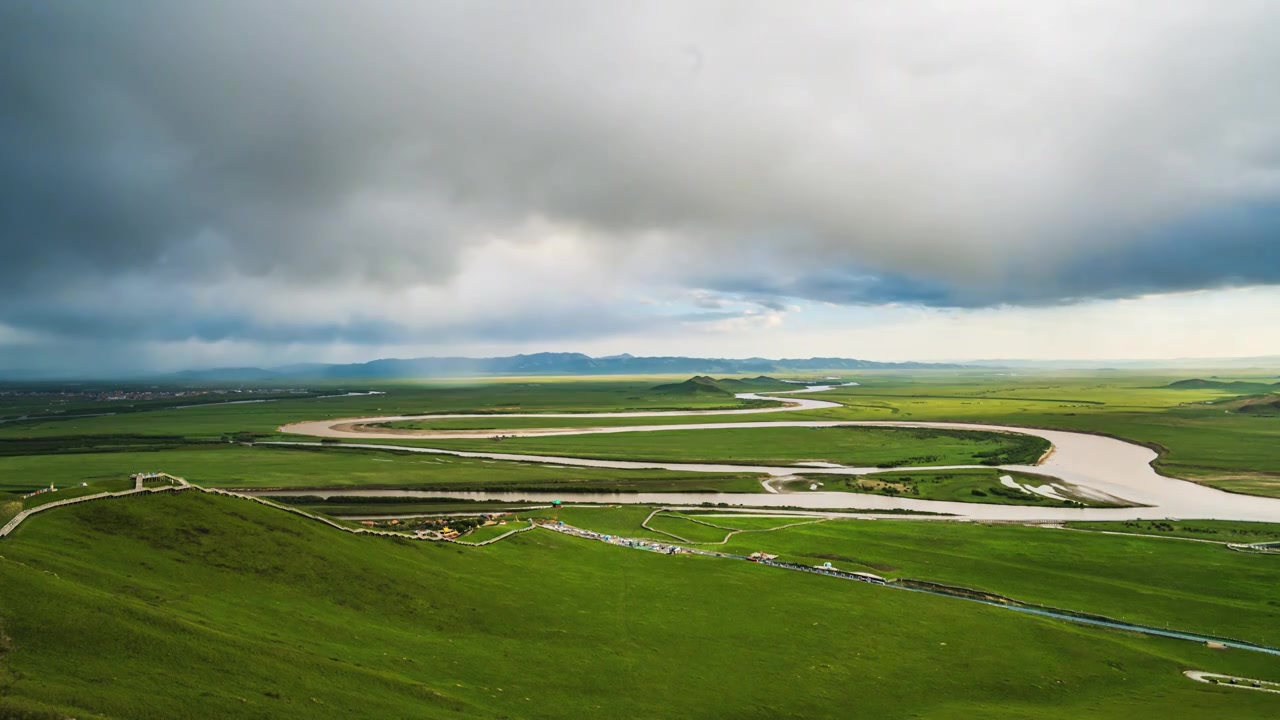 若尔盖唐克黄河九曲第一湾 ，四川阿坝视频素材画面3