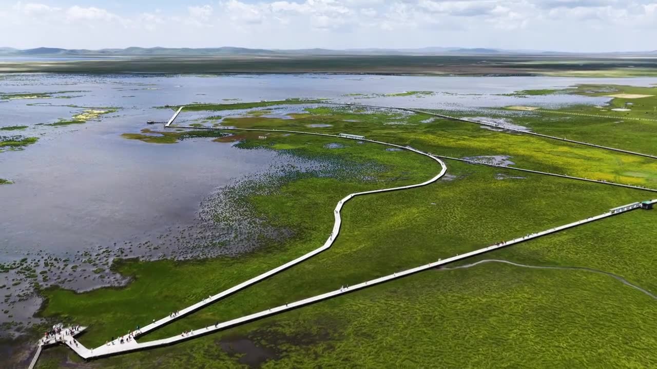 若尔盖花湖风光，四川阿坝视频素材画面1