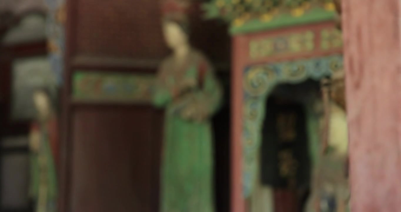 山西太原晋祠宋代彩塑西周武王后、唐叔虞之母邑姜视频素材画面1