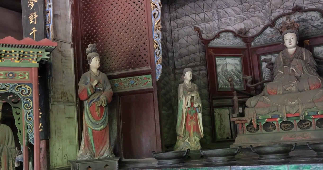 山西太原晋祠宋代彩塑西周武王后、唐叔虞之母邑姜视频素材画面4