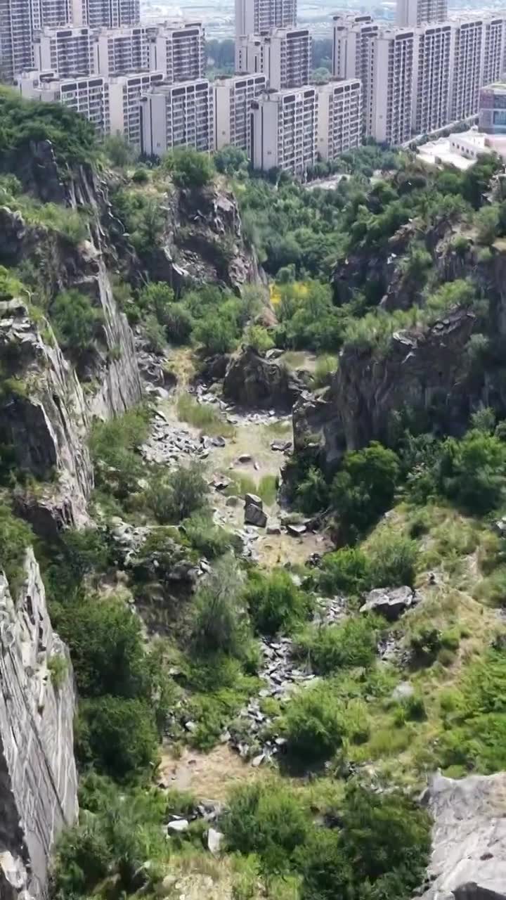 航拍济南卧牛山视频素材画面1