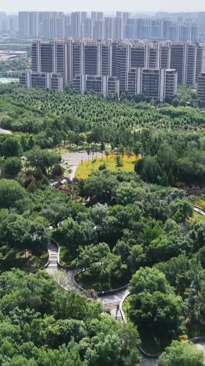 航拍济南卧牛山地质公园视频素材画面1