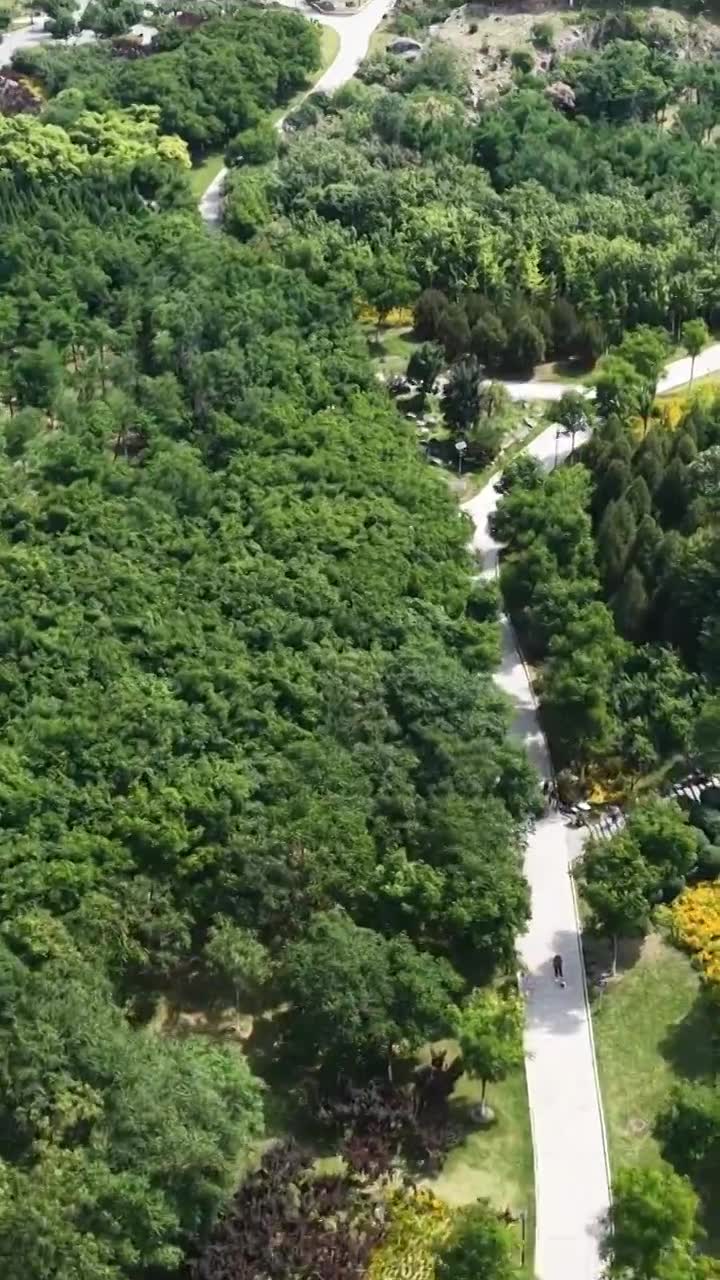 航拍济南卧牛山地质公园视频素材画面1