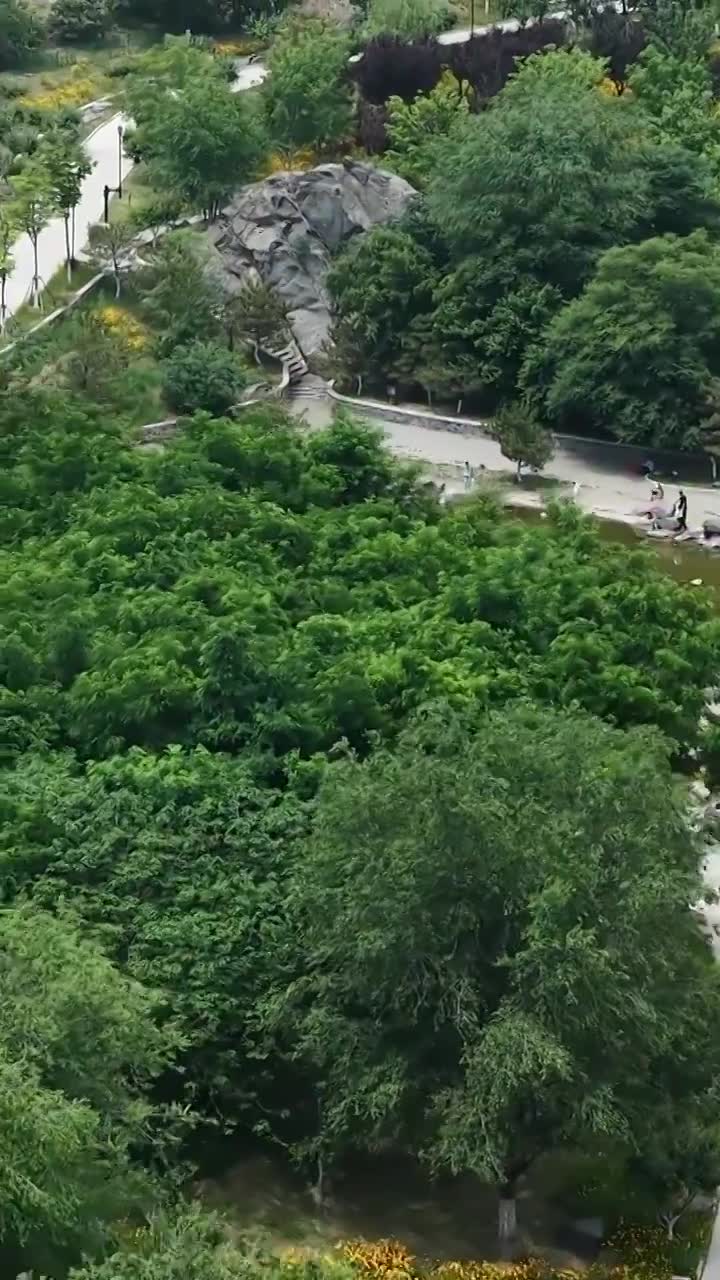 航拍济南卧牛山地质公园视频素材画面1