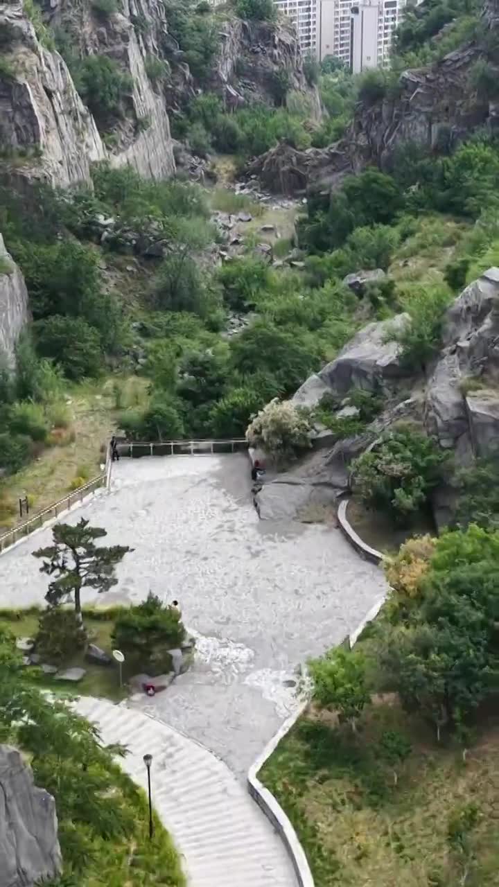 航拍济南卧牛山地质公园视频素材画面1