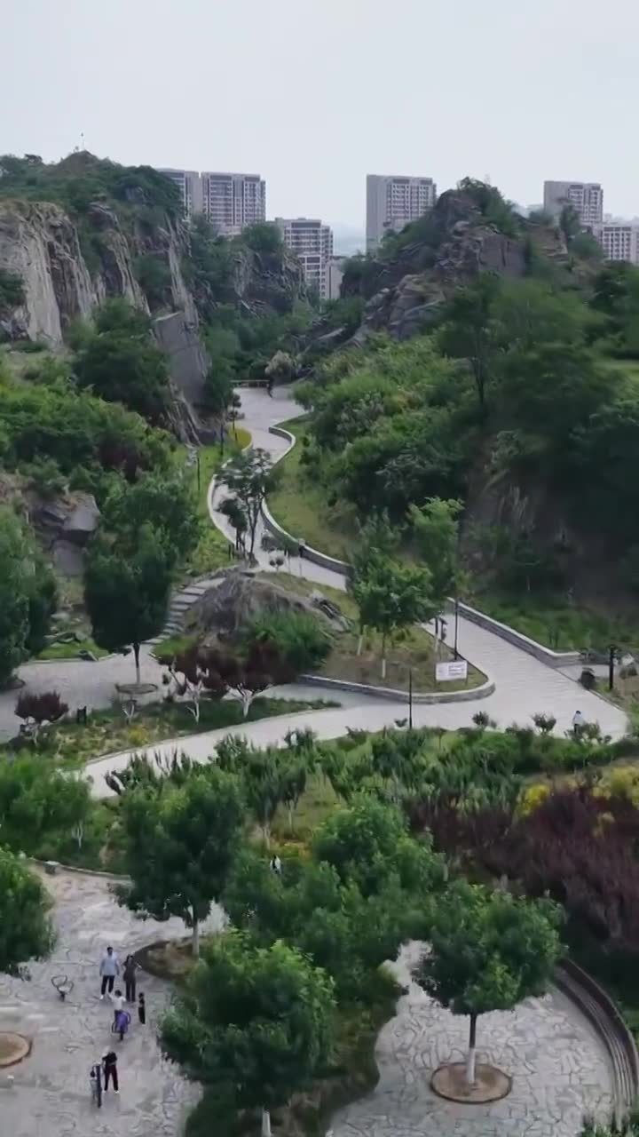 航拍济南卧牛山地质公园视频素材画面1