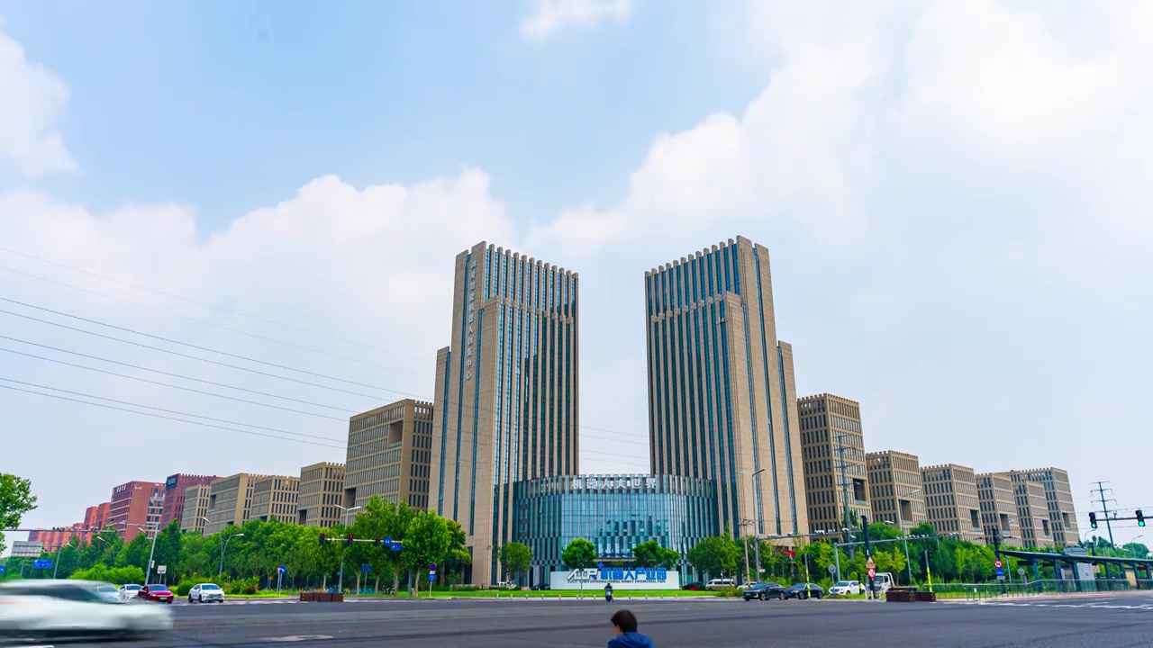 亦庄机器人大世界建筑大楼视频素材画面3