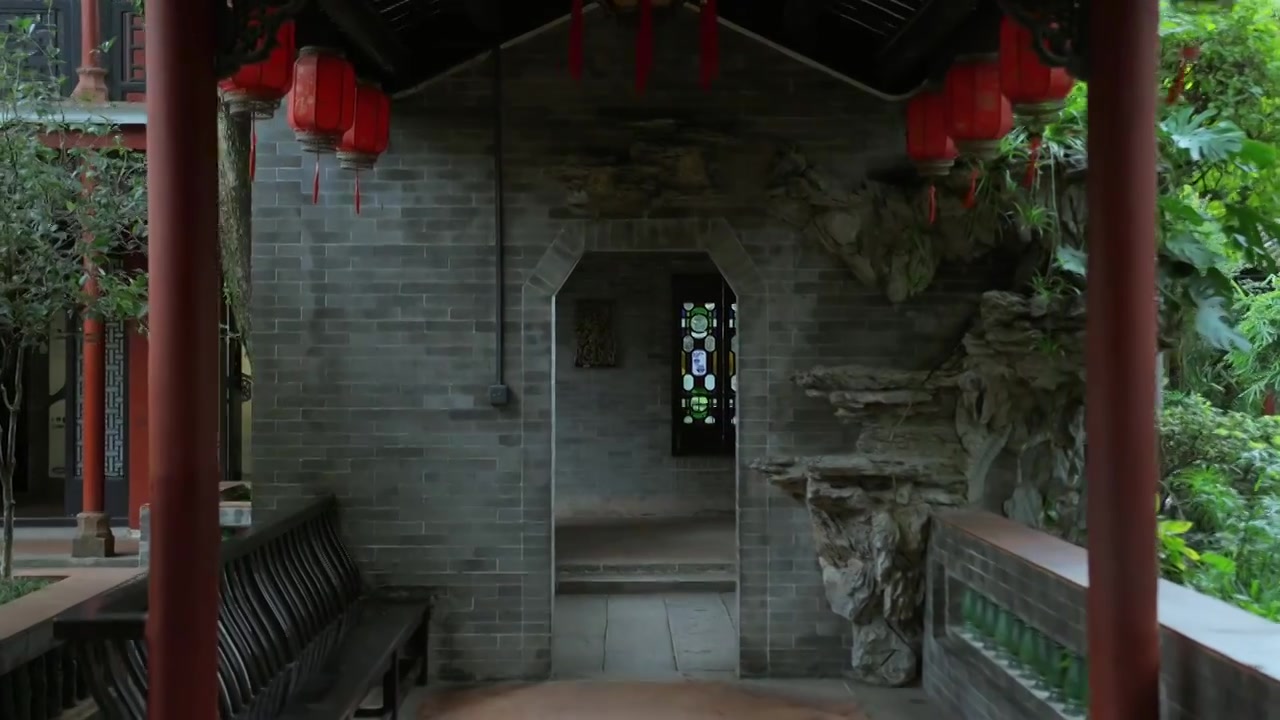 广东四大名园清晖园屋檐窗花门厅中近景特写视频素材画面4