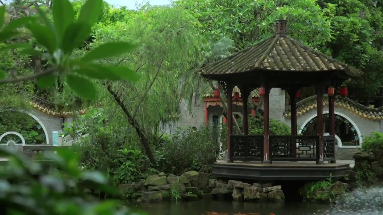 广东四大名园清晖园屋檐窗花门厅中近景特写视频素材画面4