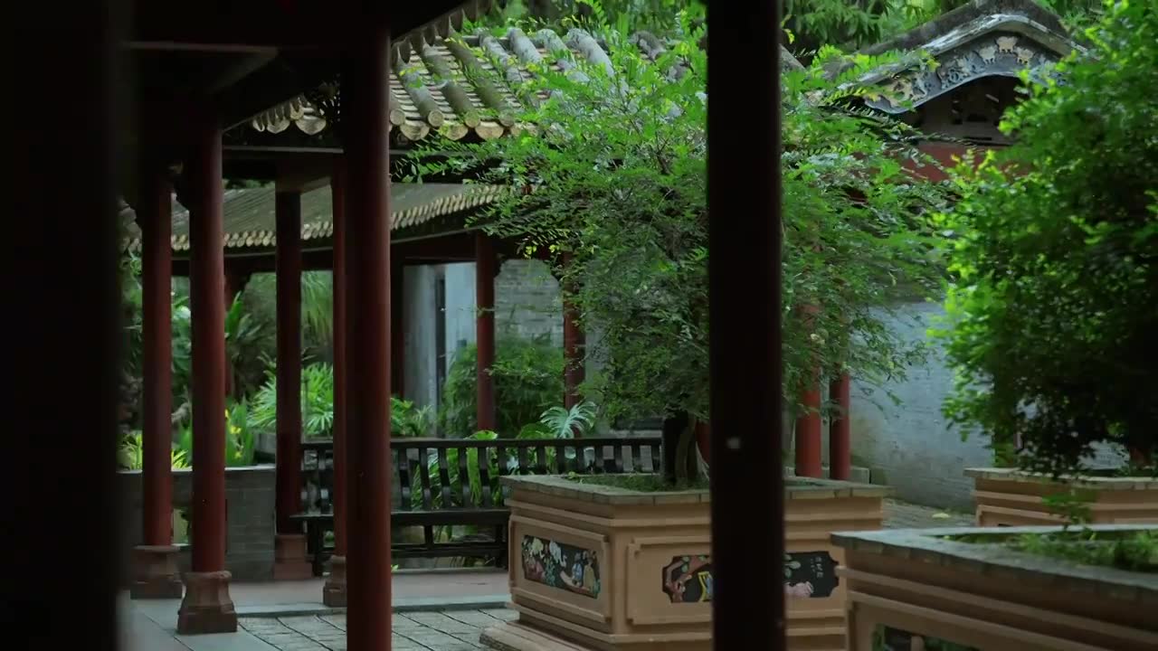 广东四大名园清晖园屋檐窗花门厅中近景特写视频素材画面1