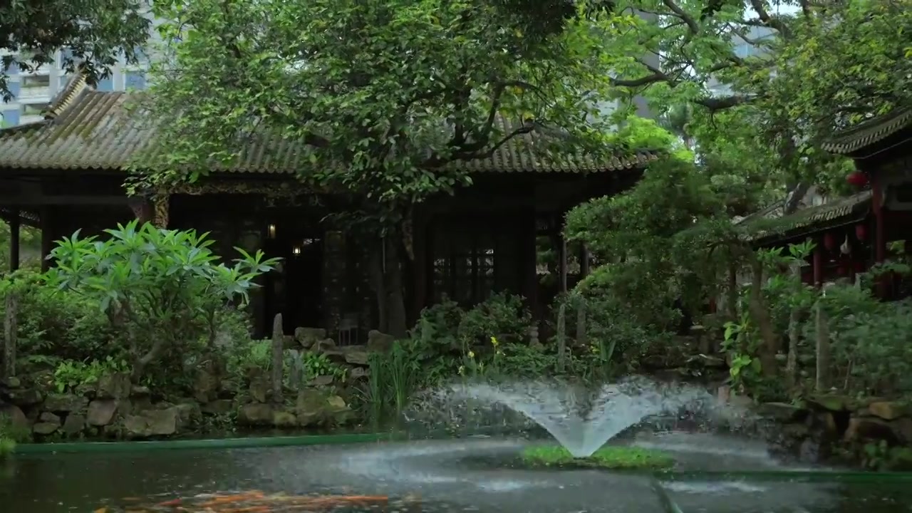 广东四大名园清晖园屋檐窗花门厅中近景特写视频素材画面4