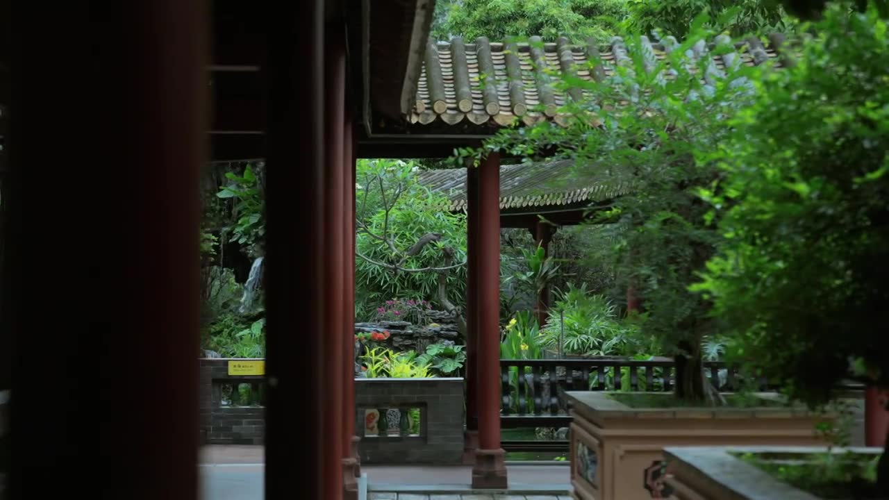 广东四大名园清晖园屋檐窗花门厅中近景特写视频素材画面1