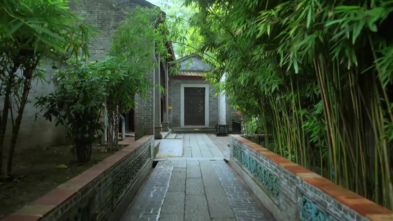 广东四大名园清晖园屋檐窗花门厅中近景特写视频素材画面4