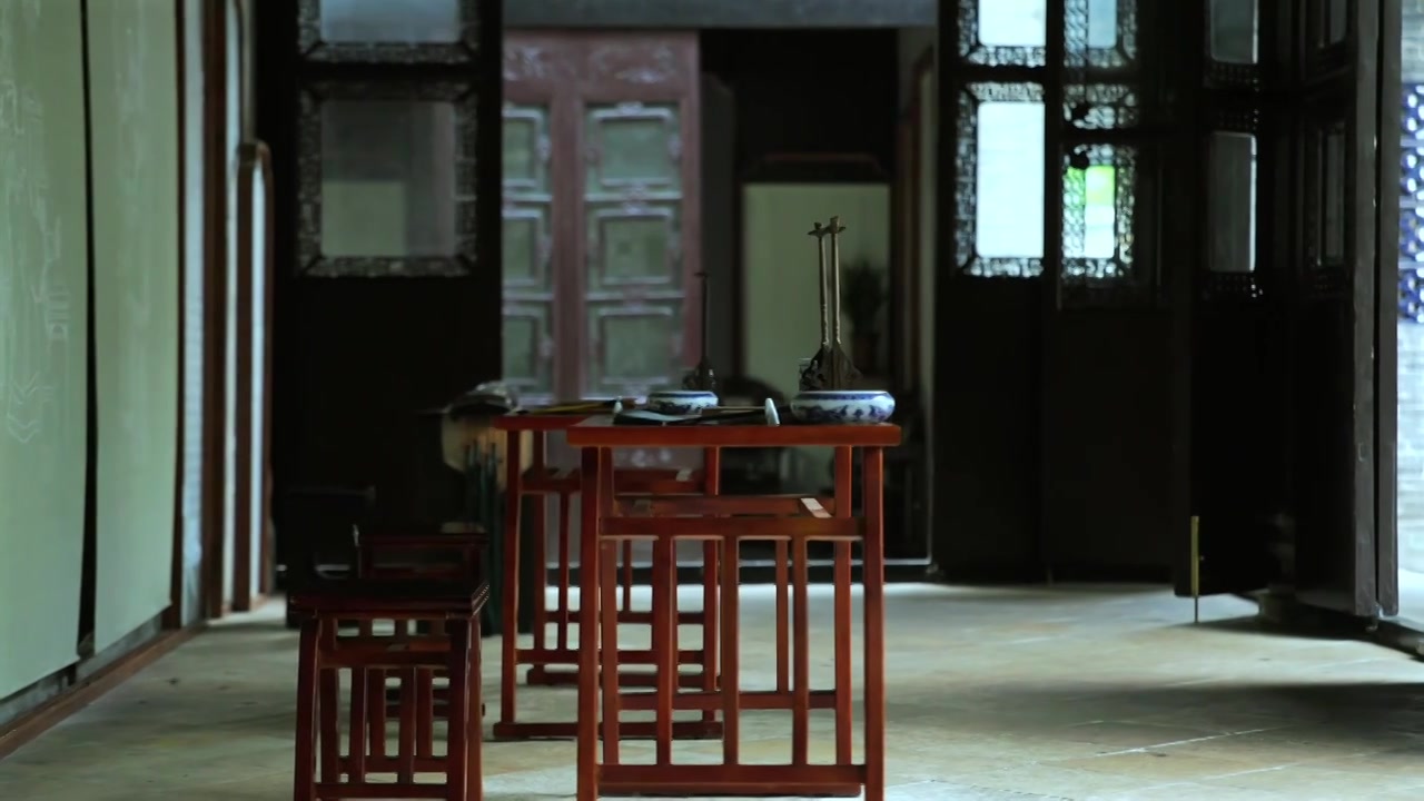 广东四大名园清晖园屋檐窗花门厅中近景特写视频素材画面3