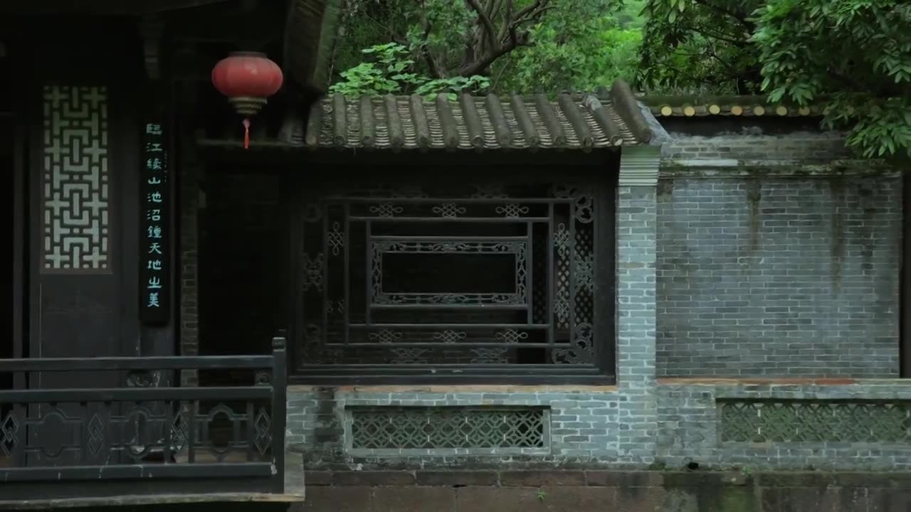 广东四大名园清晖园屋檐窗花门厅中近景特写视频素材画面1
