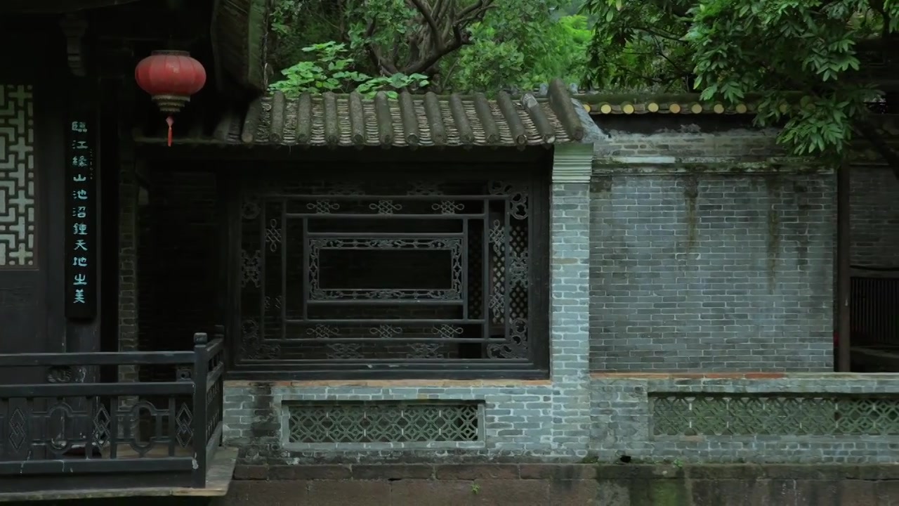 广东四大名园清晖园屋檐窗花门厅中近景特写视频素材画面3