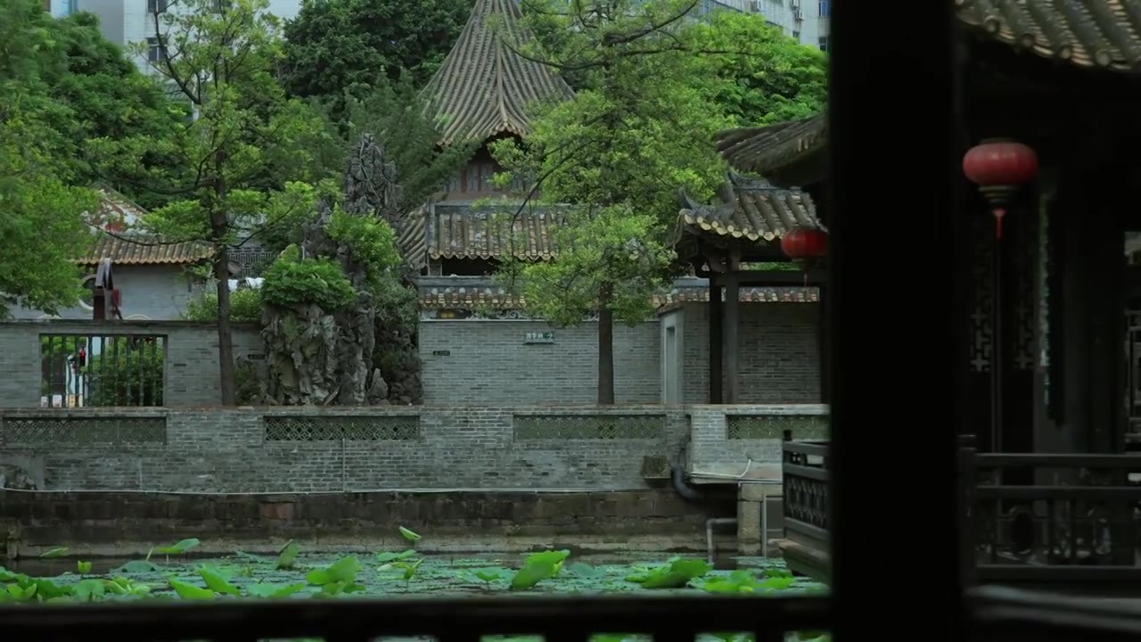 广东四大名园清晖园屋檐窗花门厅中近景特写视频素材画面4