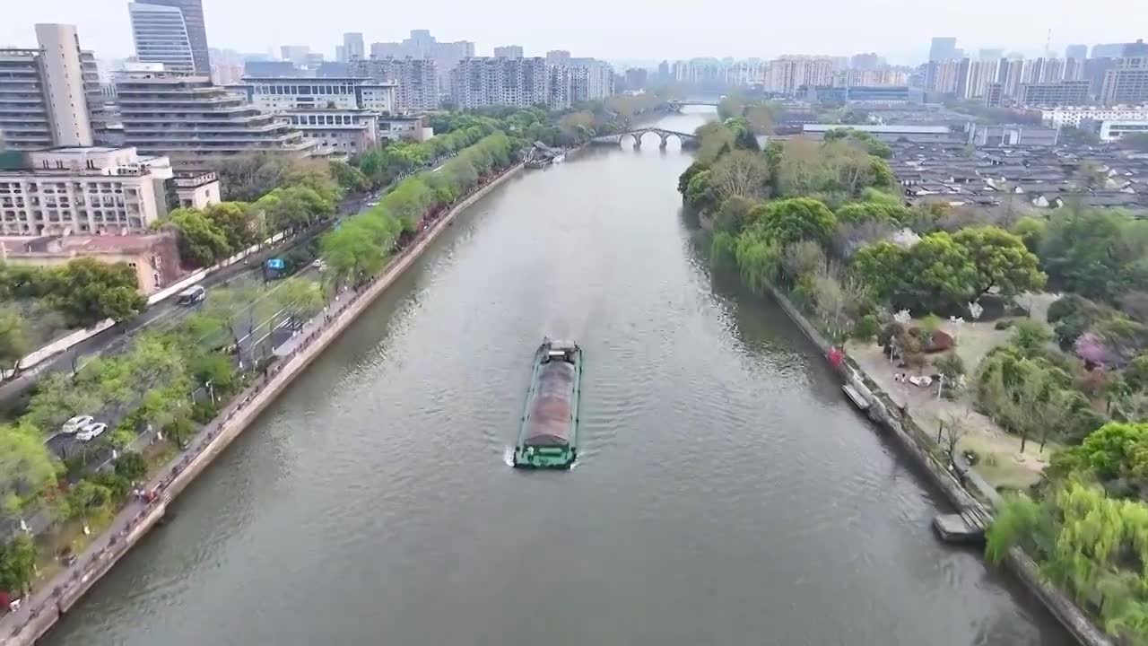 杭州京杭大运河拱宸桥视频素材画面1