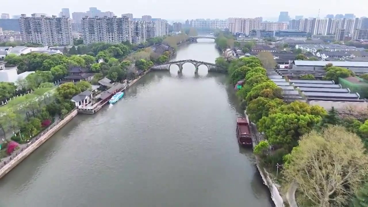 杭州京杭大运河拱宸桥视频素材画面3