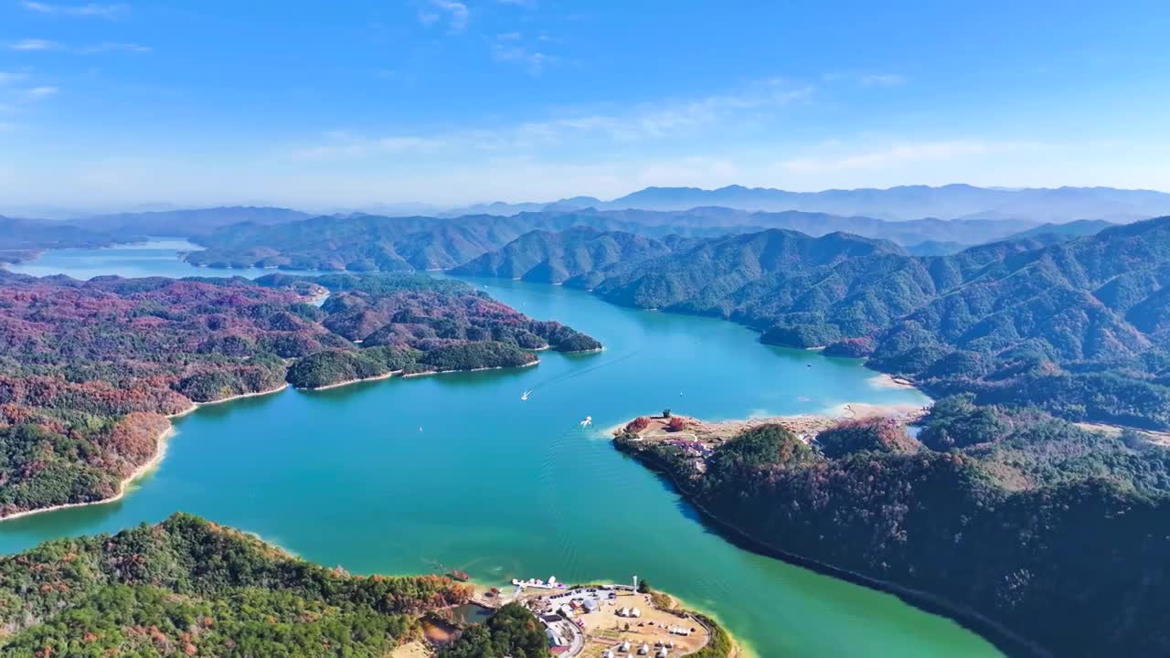 皖南青龙湾风景区 落羽红杉林 皖南川藏线视频素材画面3