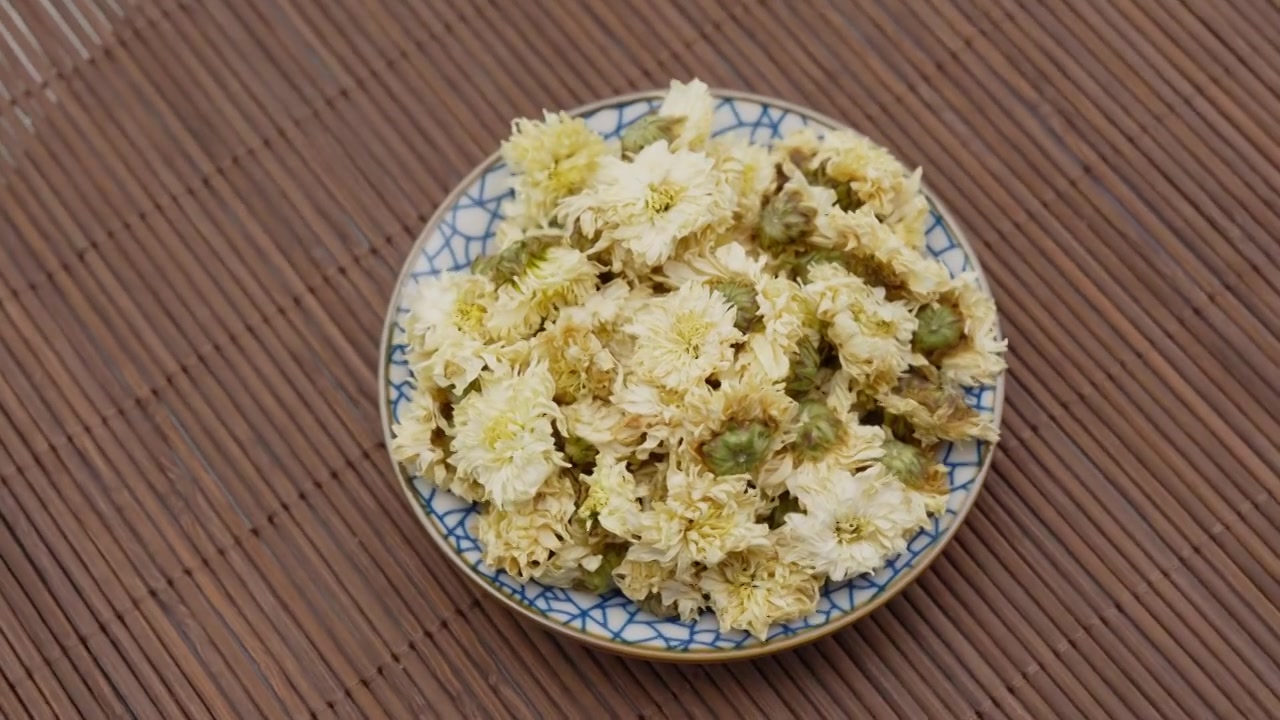 中药材菊花的特写视频素材画面3