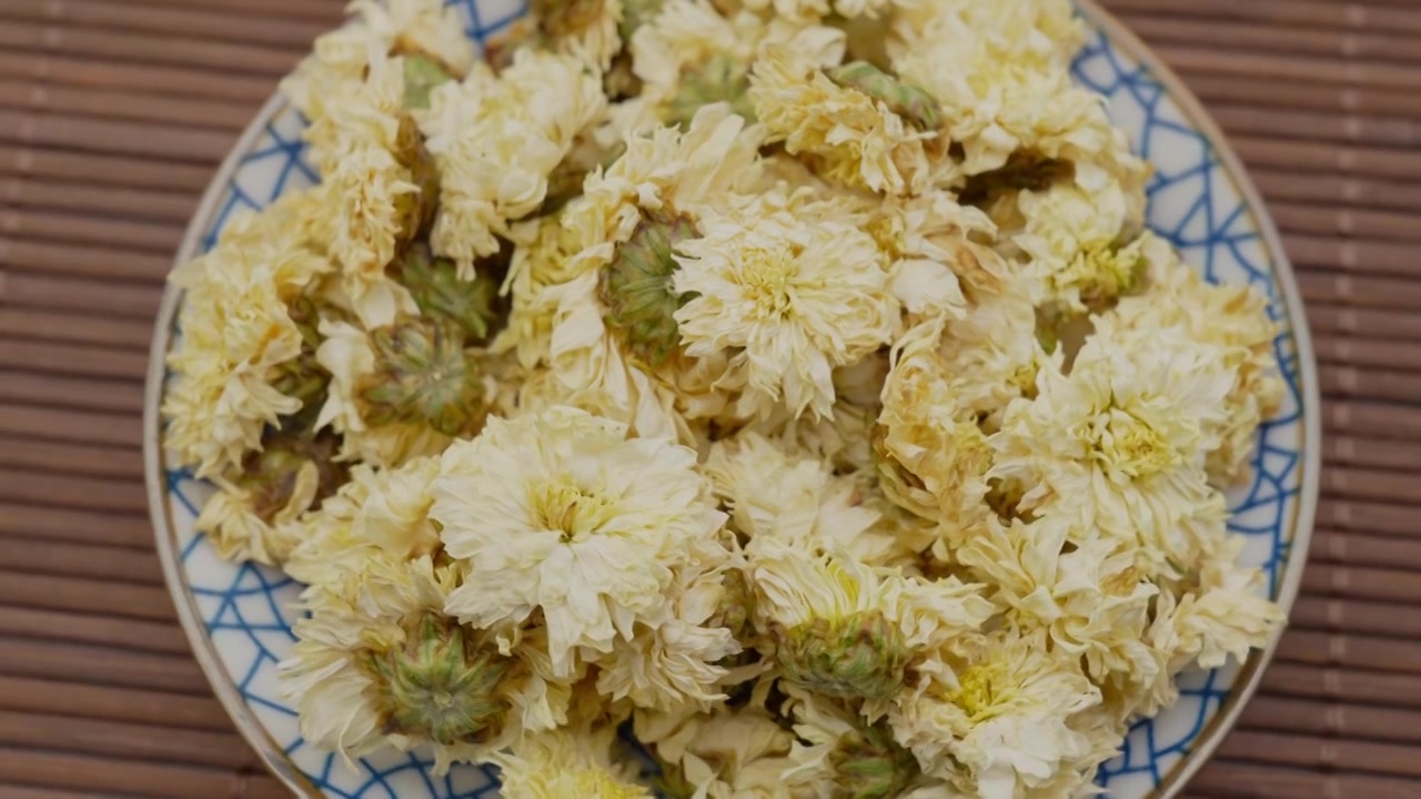 中药材菊花的特写视频素材画面3