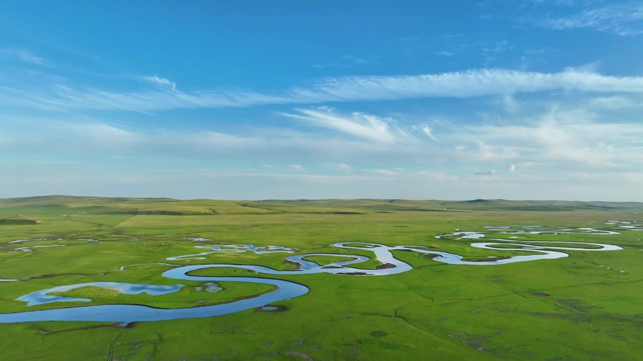 呼伦贝尔草原曲水莫日格勒河视频素材画面1
