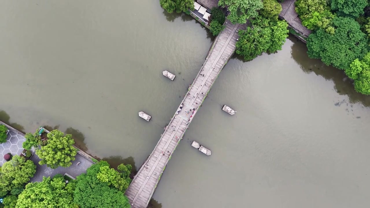 浙江杭州京杭大运河拱宸桥航拍视频素材画面4