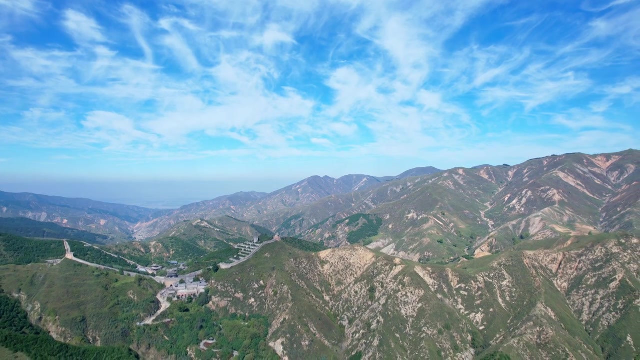 4K山西忻州恒山雁门关景区航拍视频素材画面3