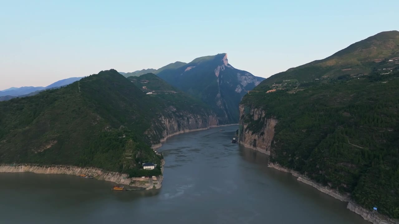 夔门航拍视频素材画面1