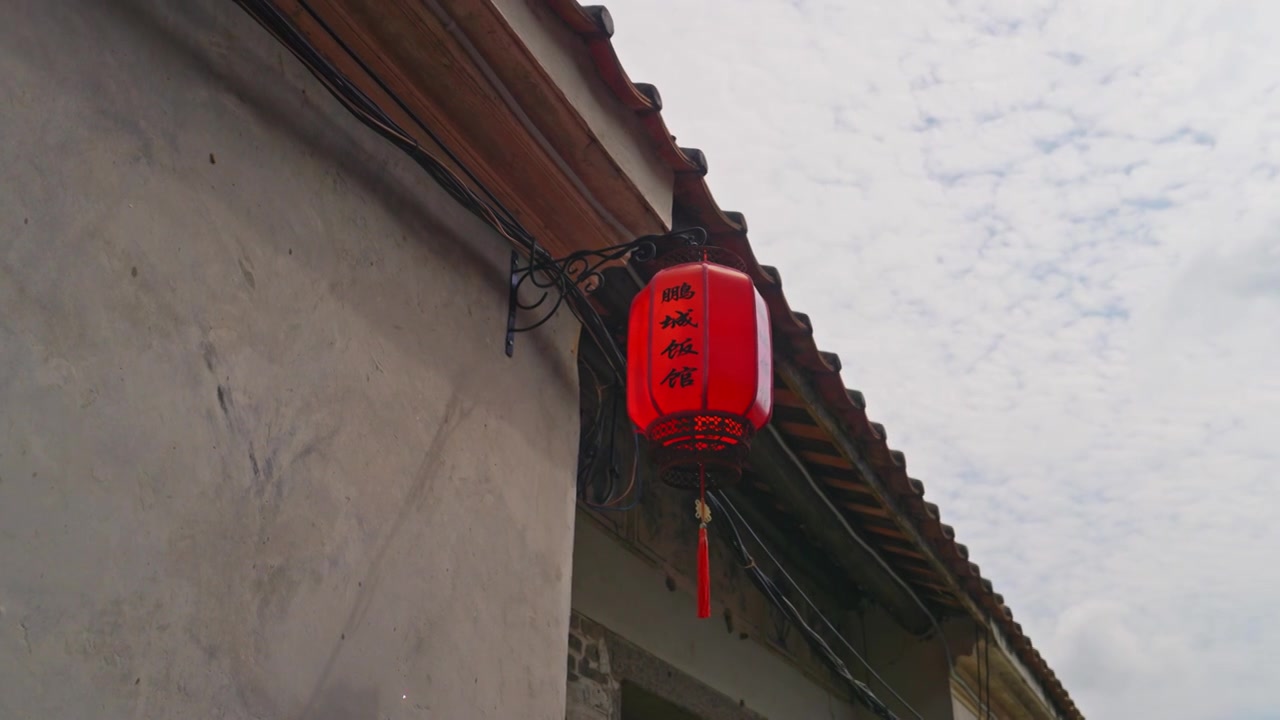 深圳大鹏古城古街建筑与红灯笼视频素材画面4