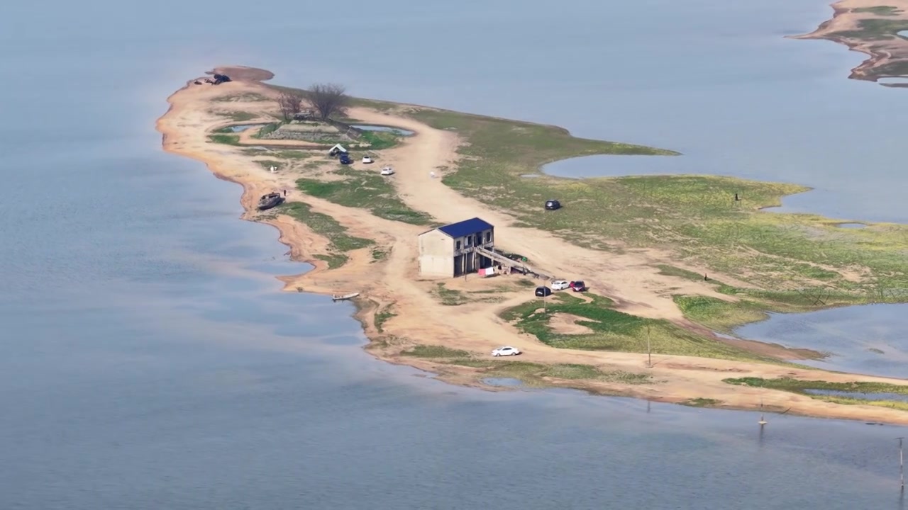 航拍湖南益阳来仪湖国家湿地公园及田野视频素材画面3